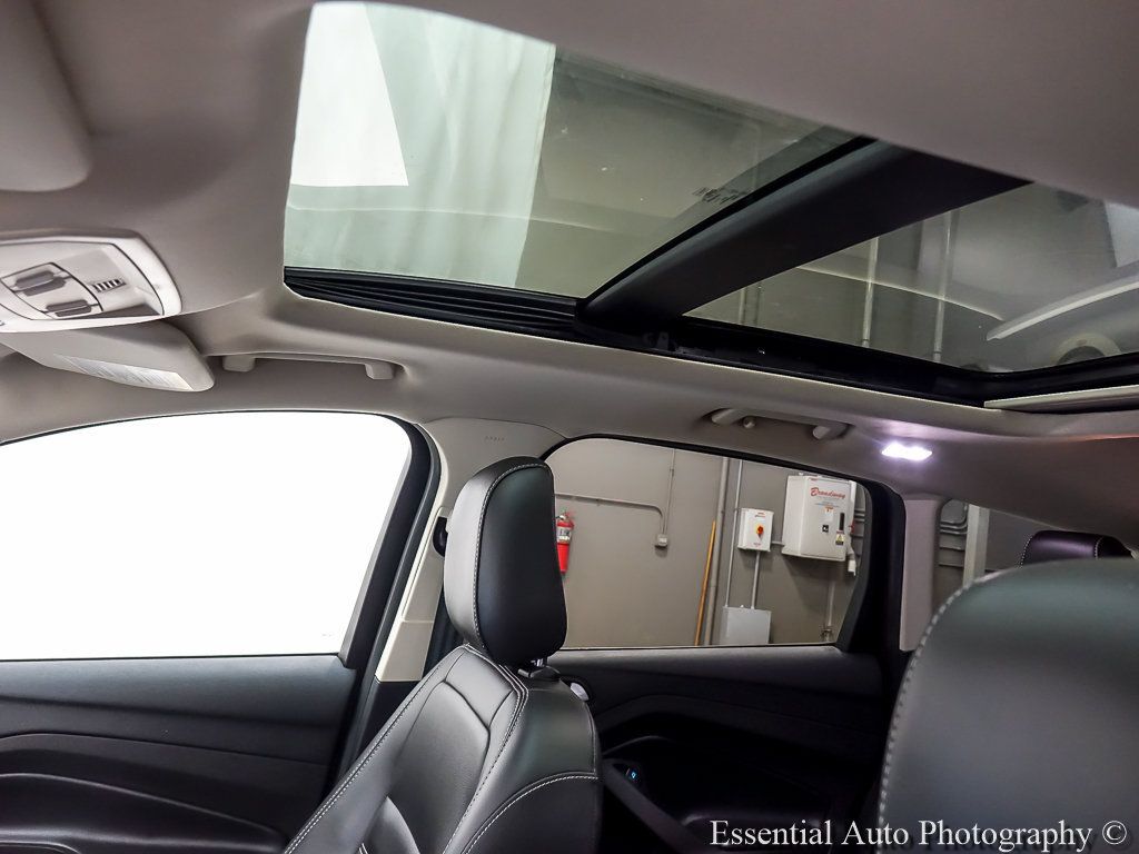 Certified 2019 Ford Escape SEL AWD/4WD image 11