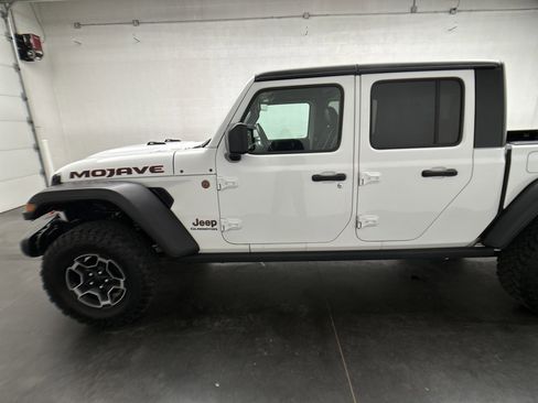 Used 2021 Jeep Gladiator Mojave AWD/4WD image 5
