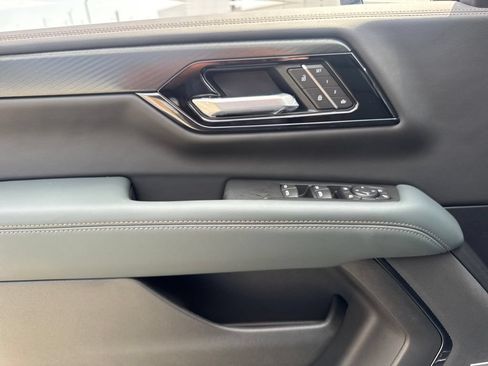 New 2026 GMC Yukon XL AT4 w/ AT4 Premium Plus Package AWD/4WD image 16