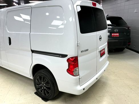 Used 2021 Nissan NV200 SV w/ Back Door Glass Package image 27