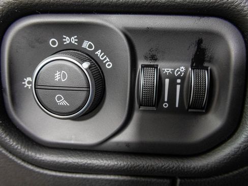 New 2026 RAM 1500 Big Horn AWD/4WD image 31