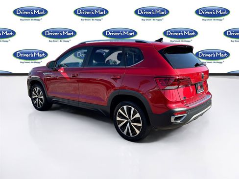 Used 2022 Volkswagen Taos SE FWD image 5