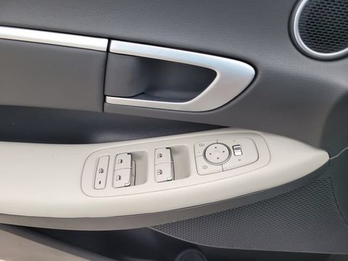 Used 2025 Hyundai Sonata SEL FWD image 16