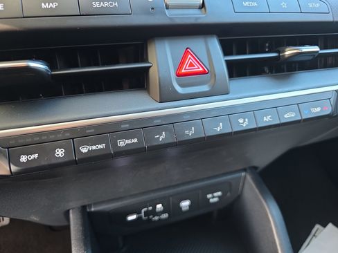 Used 2025 Kia K4 LXS image 16