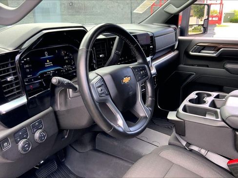 Used 2025 Chevrolet Silverado 2500 LT AWD/4WD image 14