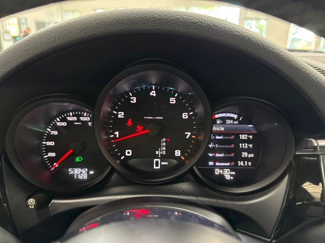 Used 2018 Porsche Macan AWD/4WD image 59