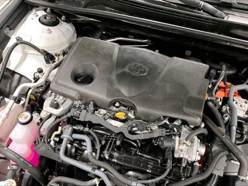 Used 2025 Toyota Camry XSE image 35