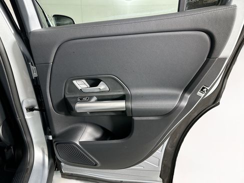 Used 2025 Mercedes-Benz GLA 250 image 31