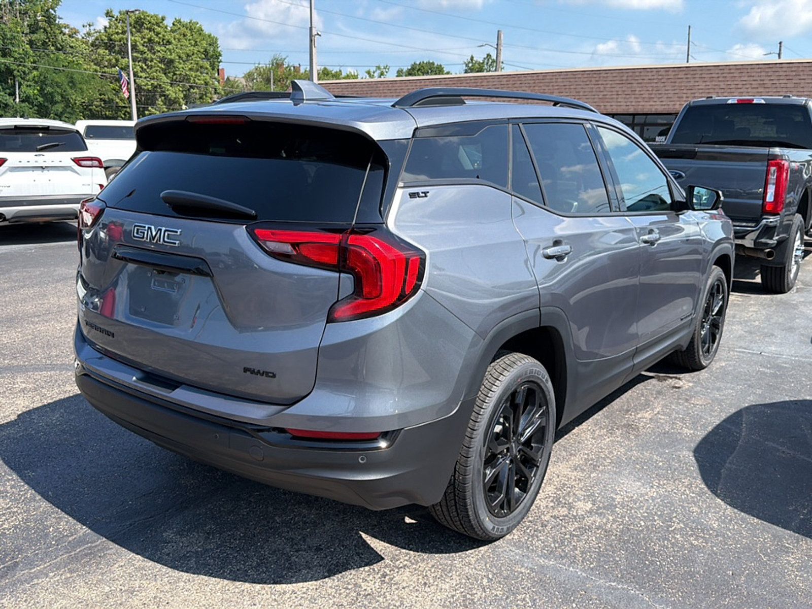 Used 2020 GMC Terrain SLT w/ Preferred Package AWD/4WD image 7