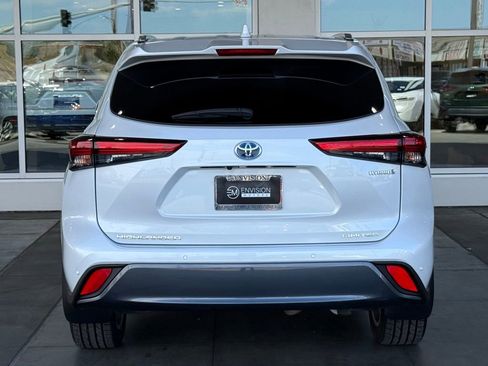Used 2022 Toyota Highlander Limited image 11