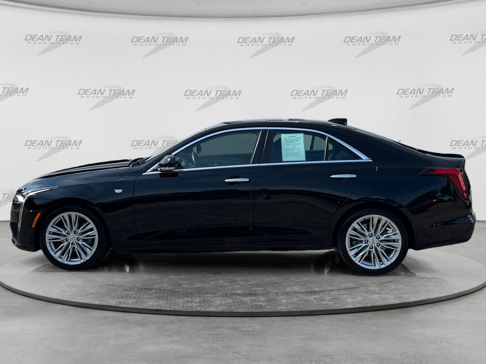 Used 2026 Cadillac CT4 Premium Luxury RWD image 4