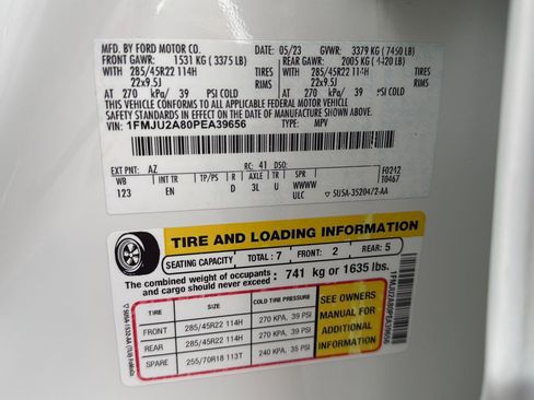 Used 2023 Ford Expedition Limited image 48