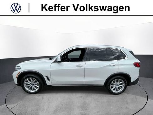 Used 2020 BMW X5 sDrive40i w/ Premium Package RWD image 2