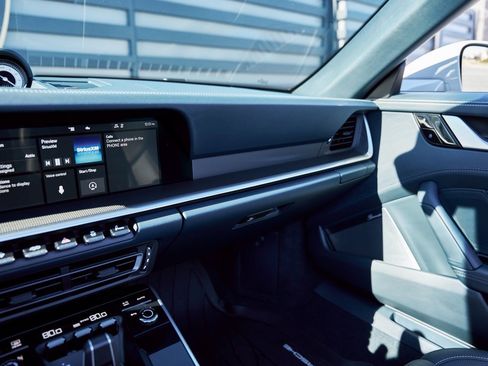 Used 2021 Porsche 911 Turbo S image 72