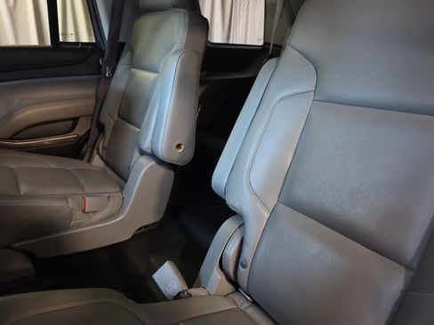 Used 2017 Chevrolet Tahoe LT w/ Luxury Package AWD/4WD image 17