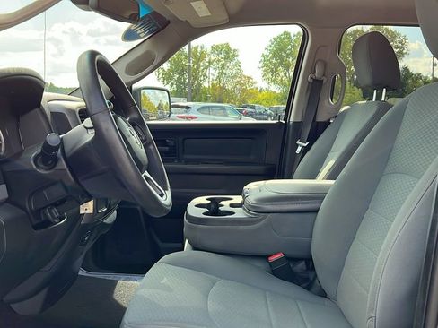 Used 2018 RAM 1500 ST w/ SXT Appearance Group AWD/4WD image 8