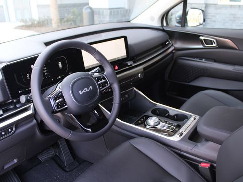 New 2026 Kia Carnival SX w/ SX Dark Edition Package FWD image 29