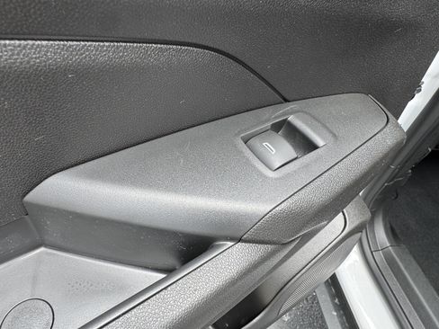 Used 2024 Chevrolet Trax LS w/ LS Convenience Package FWD image 14