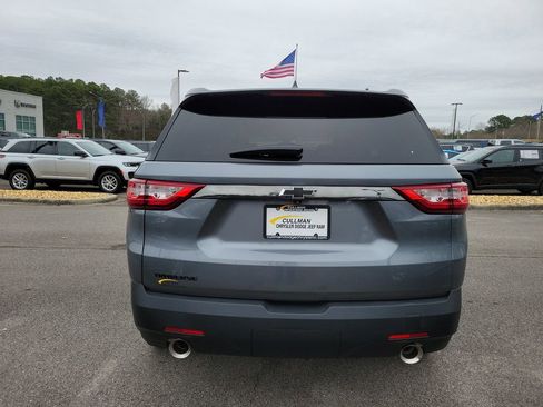 Used 2021 Chevrolet Traverse LS w/ LPO, Blackout Package image 4