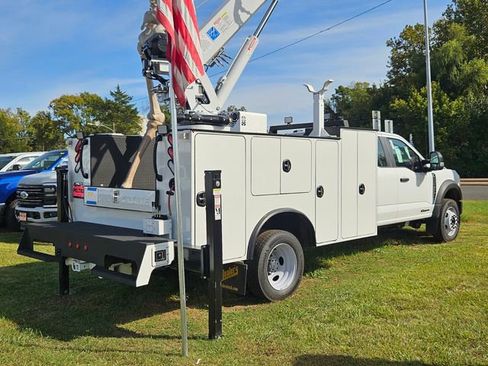 New 2025 Ford F550 4x4 SuperCab Super Duty image 5