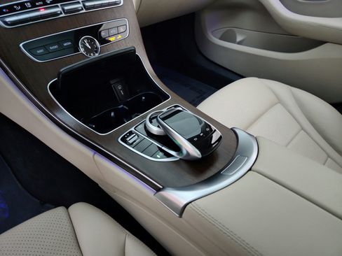 Used 2020 Mercedes-Benz C 300 4MATIC Sedan image 22