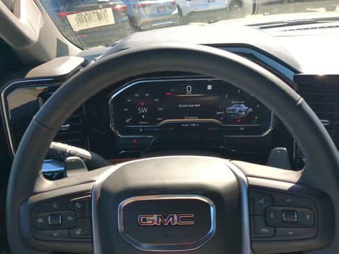 Used 2024 GMC Sierra 1500 Elevation w/ X31 Off-Road Package AWD/4WD image 13