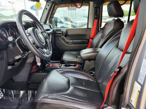 Used 2017 Jeep Wrangler Unlimited Rubicon AWD/4WD image 17