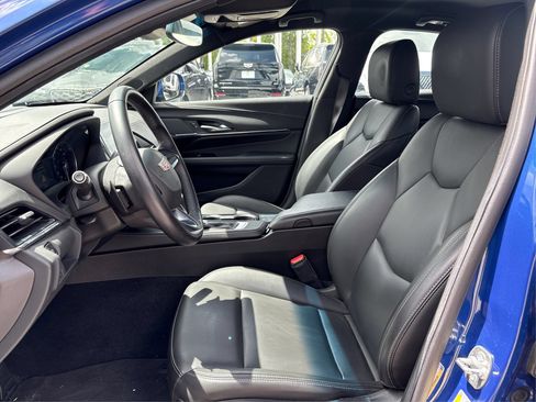 Certified 2025 Cadillac CT4 Luxury RWD image 10