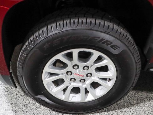 Used 2020 GMC Yukon SLE image 11