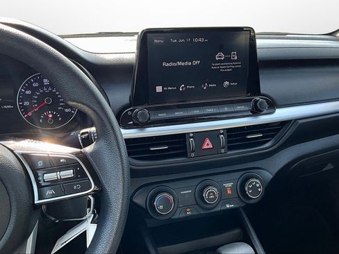 Used 2023 Kia Forte LXS image 6