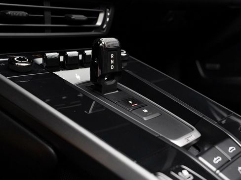 Used 2021 Porsche 911 Carrera image 29