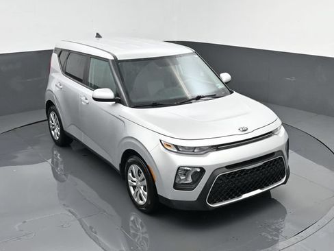 Used 2021 Kia Soul LX FWD image 17