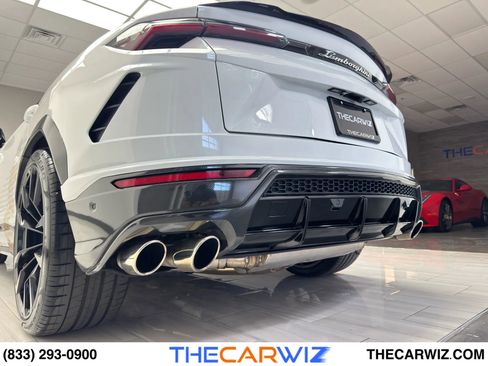Used 2020 Lamborghini Urus image 26