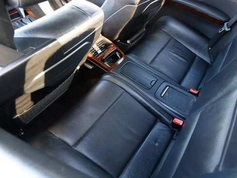 Used 2011 BMW 335i Convertible image 13