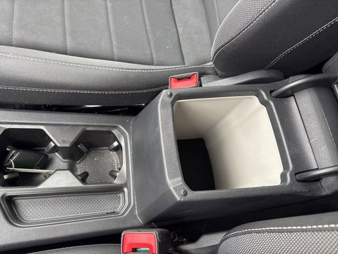 Used 2024 Volkswagen Taos SE image 23