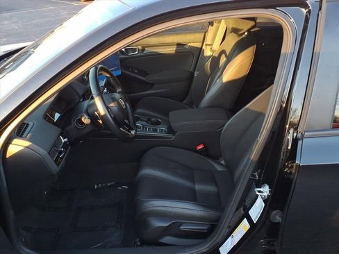 Used 2024 Honda Civic Sport image 25