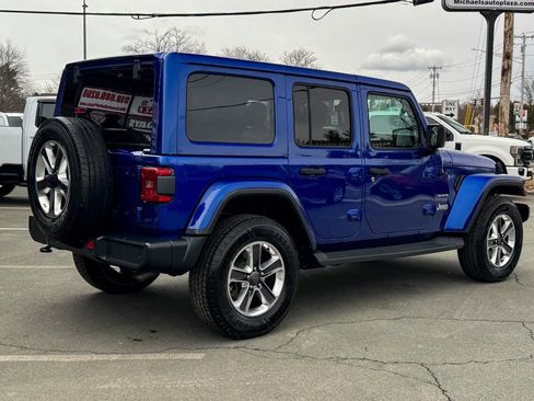 Used 2018 Jeep Wrangler Unlimited Sahara w/ Dual Top Group image 4