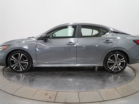 Used 2023 Nissan Sentra SR w/ SR Premium Package FWD image 4