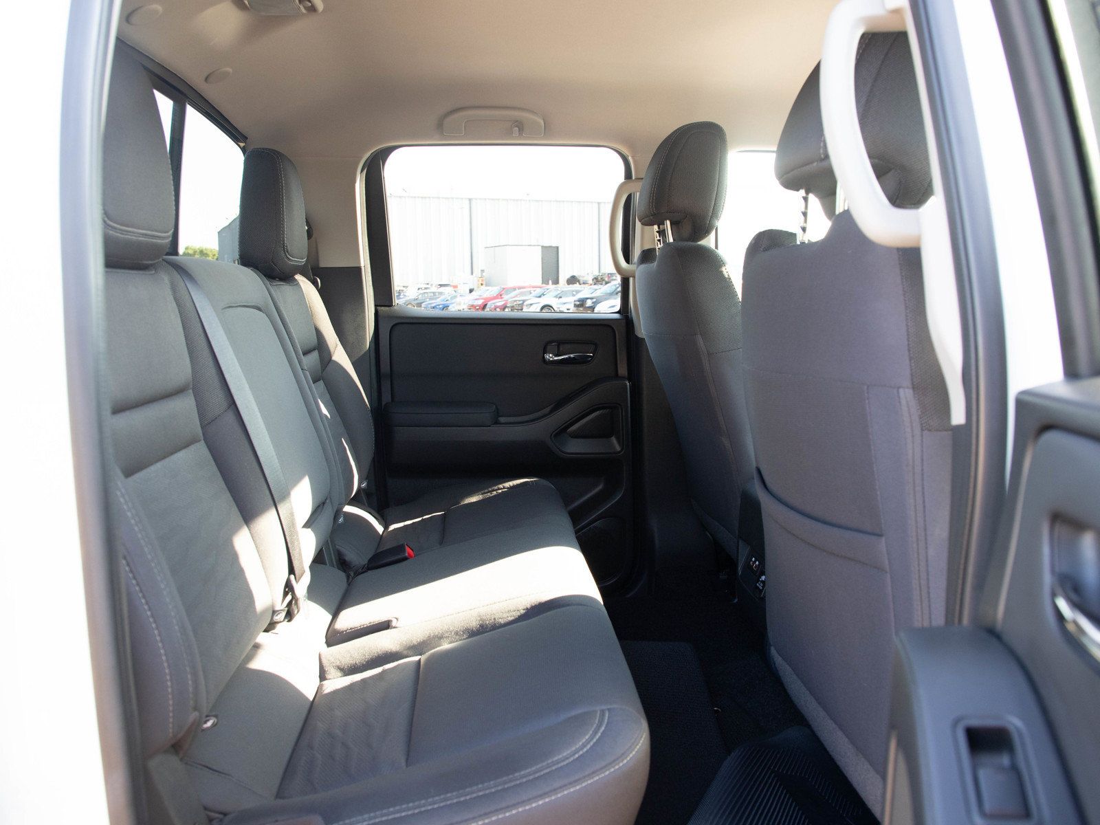 Used 2024 Nissan Frontier SV w/ SV Convenience Package AWD/4WD image 12