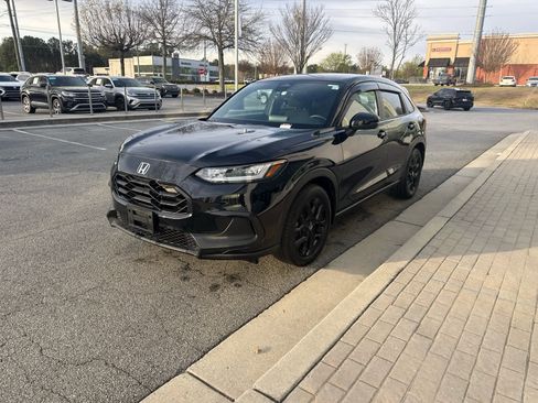 Used 2023 Honda HR-V Sport image 4
