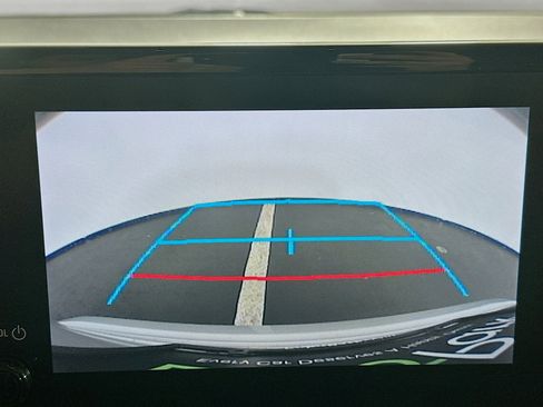 Used 2025 Toyota Corolla LE image 22