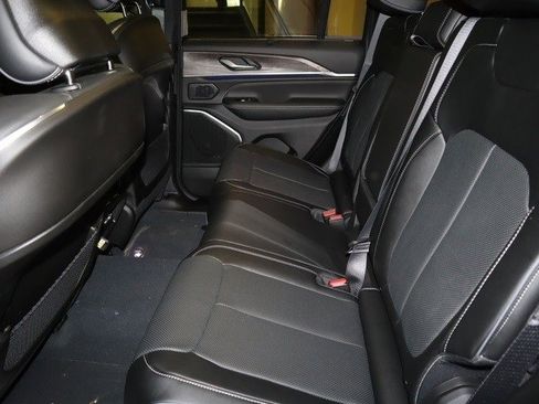 New 2023 Jeep Grand Cherokee Overland w/ Adv Protech Group III image 18