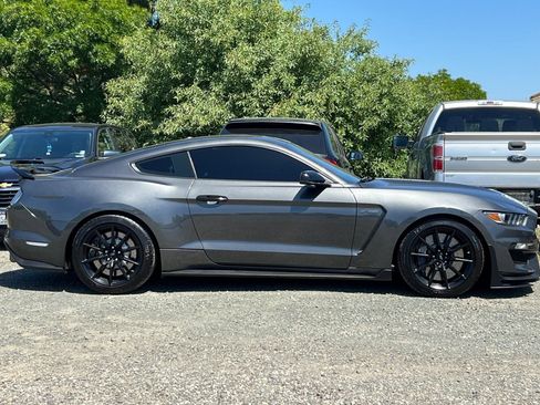 Used 2017 Ford Mustang Shelby GT350 w/ Electronics Package RWD image 3