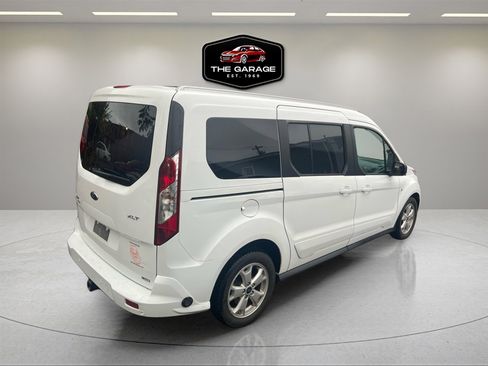 Used 2017 Ford Transit Connect XLT image 5