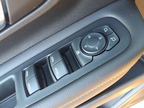 Certified 2022 GMC Terrain SLE w/ Driver Convenience Package image 17