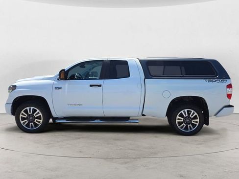Used 2019 Toyota Tundra SR5 AWD/4WD image 2