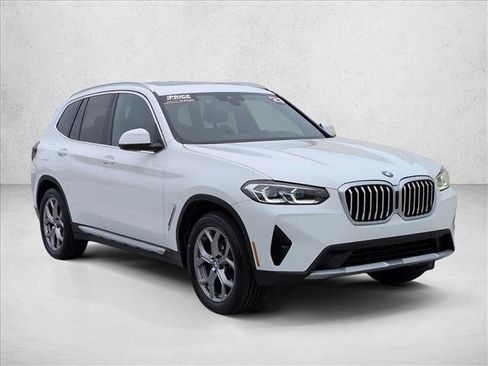 Used 2023 BMW X3 xDrive30i w/ Premium Package AWD/4WD image 3