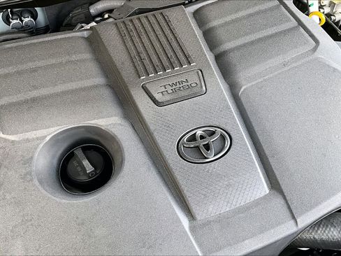 New 2025 Toyota Tundra Platinum AWD/4WD image 17