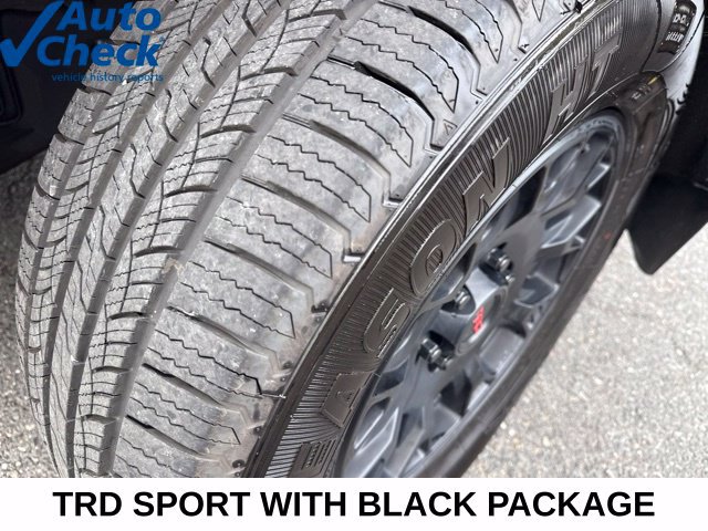Used 2024 Toyota Tacoma TRD Sport w/ TRD Sport Upgrade Package AWD/4WD image 8