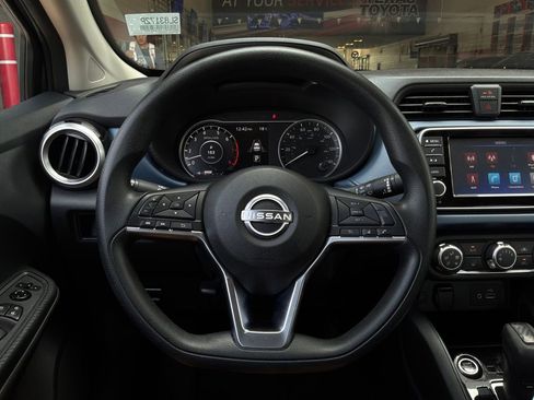Used 2025 Nissan Versa SV FWD image 27